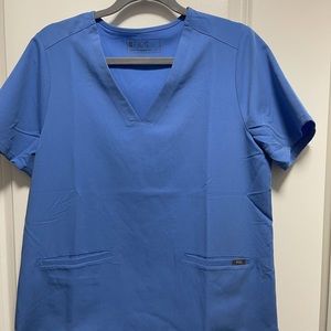 Figs Casma women’s scrub top, ceil blue, large.